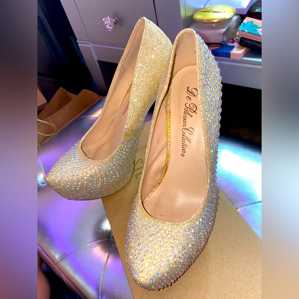 Beautiful stilettos gold with rhinestones
